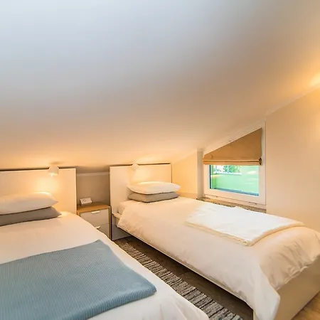 Vet-centar ゲストハウス 4*